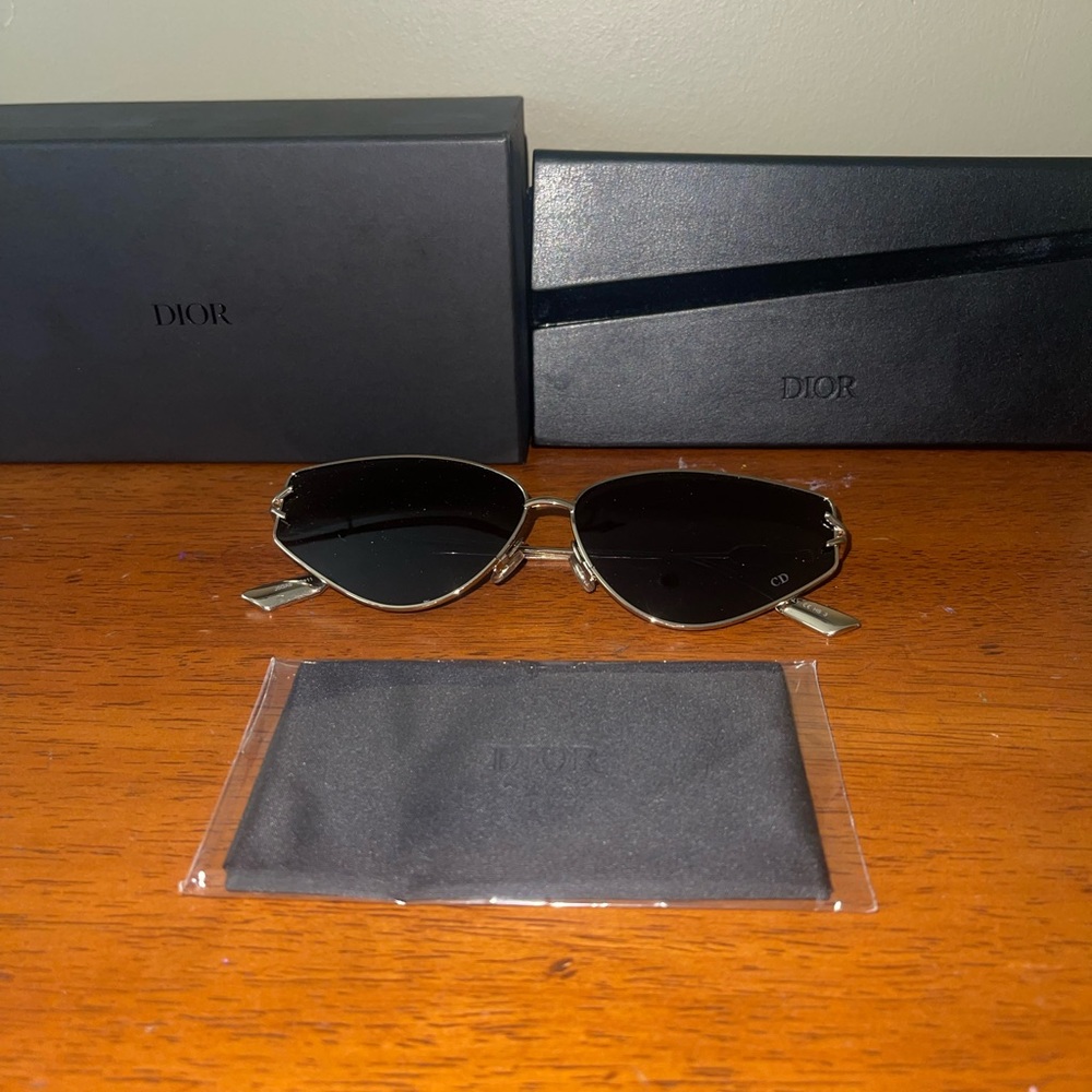 Dior Cat-Eye Mirrored Sunglasses